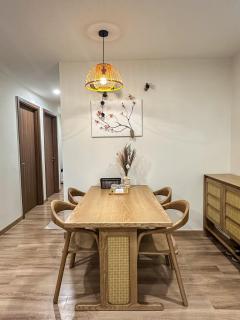 1991 Home - Cozy 3BR Family Apartment w Balcony near Sapa Church - Sapa - 2