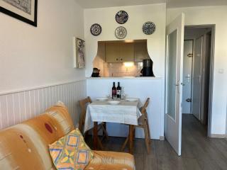 Appartement T2 moderne avec piscines, garage et proche plage - Gruissan - FR-1-796-43 - 1