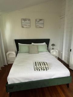 BOATERS COTTAGE Townsville 3Brm home - 8