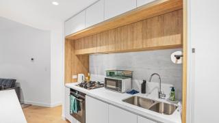 Luxurious Apartment in PRIME Location - 9