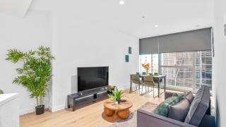 Luxurious Apartment in PRIME Location - 1