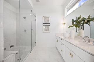 A Portlandia Style Townhome located In the Heights - 5