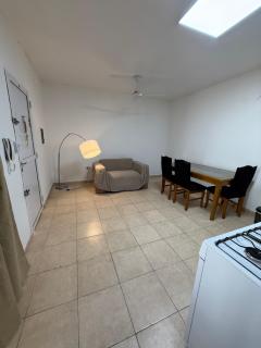 Acogedor apartamento a 5 cuadras del centro de Resistencia - 1