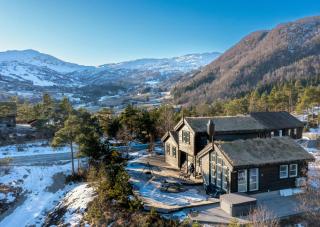 Cabin With Hot Tub And Fjord Views In Sauda - 0