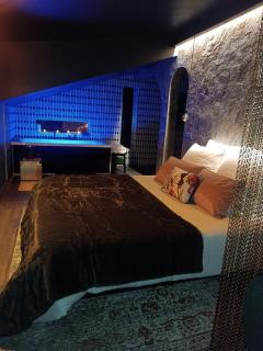 Love Room La Crypte du Désir - Sauna - Spa - Piece Secrète by love-room-alsace-67 - 9