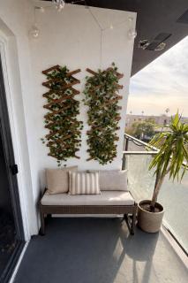 Modern 1Bed 2Bath Apt in Hollywood with Rooftop Views - 5