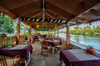 Mayonna Creek Side - 6