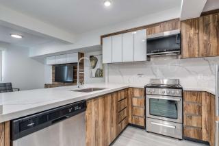 Modern West End 2BR in the Heart of Vancouver - 4