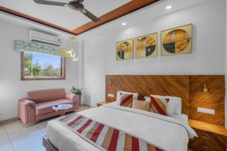 Alaya Stays, Krishna Serenity Pet-Friendly Suite with Pool, Lawn & Gazebo - 8
