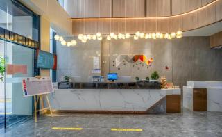 Borrman Hotel Zhangzhou Baolong Plaza - 2