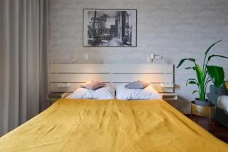 High-Sky O2 arena Apartment with garage parking and AC - 5