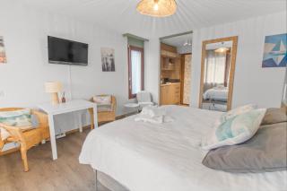 Charmant studio calme et lumineux proche du lac - 1