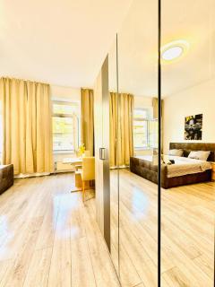 Cozy 3BR Apt for up to 6P, 10 Min to FAC Platz - 2