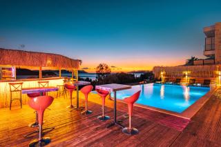 The Luxury Shelters - 8