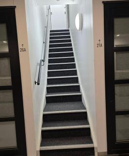 The Top Floor Hallenstein Apartment - 4