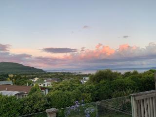 Peaceful Lakeview Haven in Omori - 2