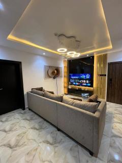 Cozy 1 Bedroom Premium Apartment in a Gated Estate - 9