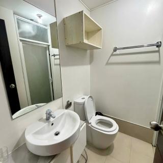 Davao Executive Studio at Abreeza Place 2-4 guests - 7