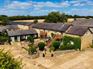 The Old Stone Barn - 9