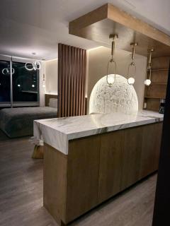 Cozy Studio loft facing paseo Santa Lucia - 4