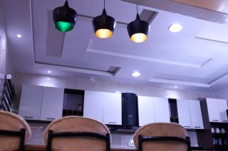 Treasure Blue Homes, Family Friendly, 24hrs Power, Balcony & Wi-Fi - 8