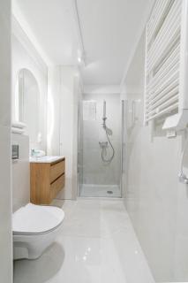 Luboń Urban Nest Studio by BookingHost - 2