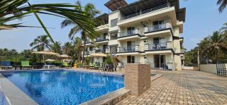 Beach Bliss Apartment Hotel - 7 Minutes walk to Beach - 9