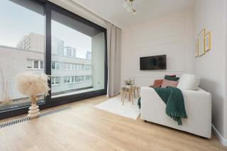 Modern Studio Krochmalna with Air Conditioning Near Centre of Warsaw by Noclegi Renters - 3