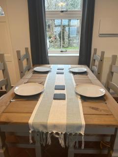 2 bed house sleeps 4 centre of Welshpool Parking - 2