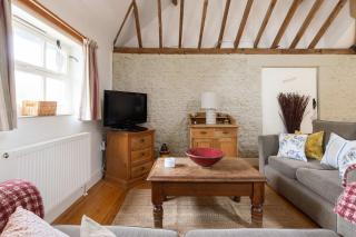 Wren Barn - Cosy 2-bed converted barn in Sidlesham - 3