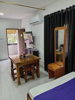 Nil Manel Tourist - 5