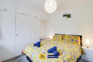 Hotel-Style Flat By Ace Homes Short Term Rental Leeds Perfect for Long Stay with Free Parking - 9