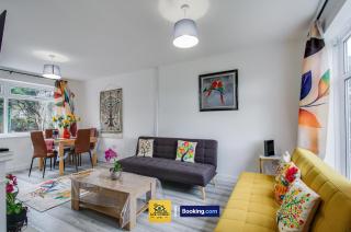 Hotel-Style Flat By Ace Homes Short Term Rental Leeds Perfect for Long Stay with Free Parking - 8