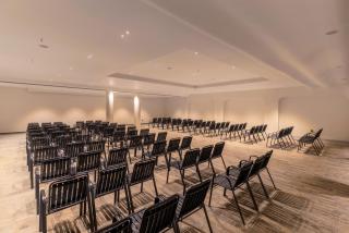 Avisa Hotel & Resort Abu Road - Luxury Pool & Mountain View - 1