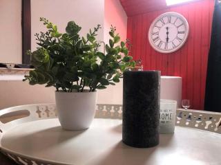 Studio gare et commerces sur place - 2