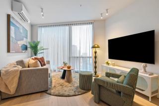Luxury Skyline 1BR - Southbank Elegance - 1