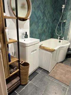 Gorgeous Henrietta - 3