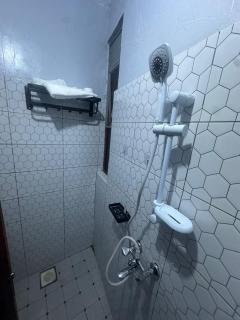 Calm Uganda Retreat - 9