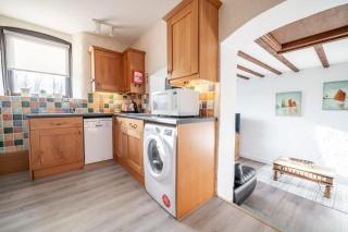 2 Neighbouring Holiday Cottages nr Bude Sleeps 8 - 8