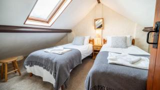 2 Neighbouring Holiday Cottages nr Bude Sleeps 8 - 2