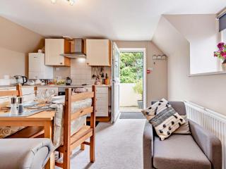 2 Bed in Cosheston oc-fb059 - 8