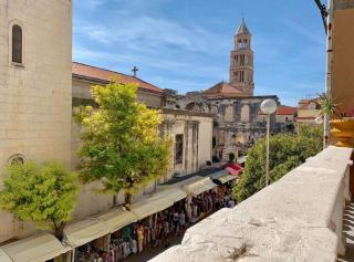Silver Gate Rooms-Diocletian's Palace - 8