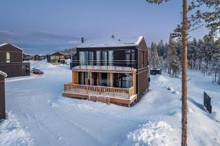 NORTH PARK VILLAS Luxury Panorama Villa with Private Sauna - 2