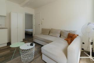 Bright Apartment with Private Terrace - 1