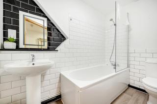 Luna Church 8 Blackpool - 6