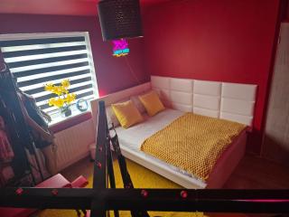 BDSM red room apartment studio - 1