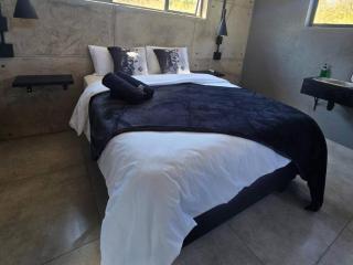 6 to 8 Sleeper Luxury Bush Villa - 1