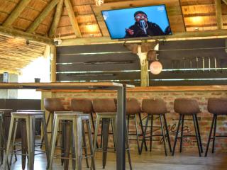 4 Sleeper Glamping - Whispering Thorns - 3