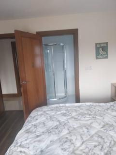 Large Cottage overlooking tranquil village Kerry - 4