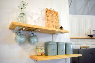 Coastal Hill Cottage - 2